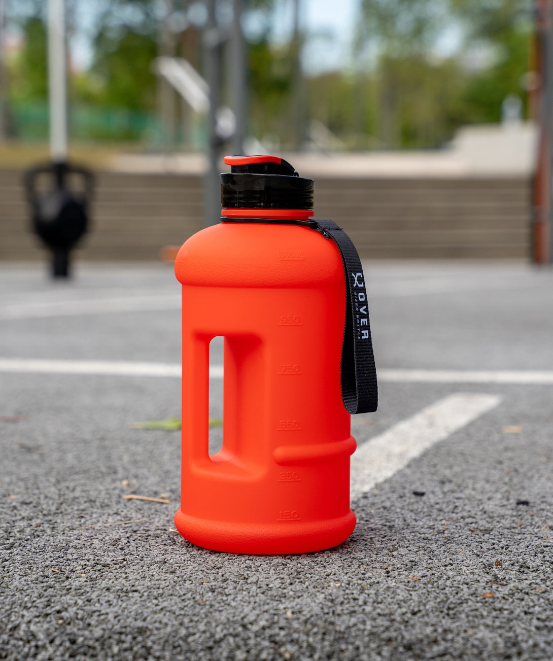 1.5L Oversized Bottle with Flip Cap