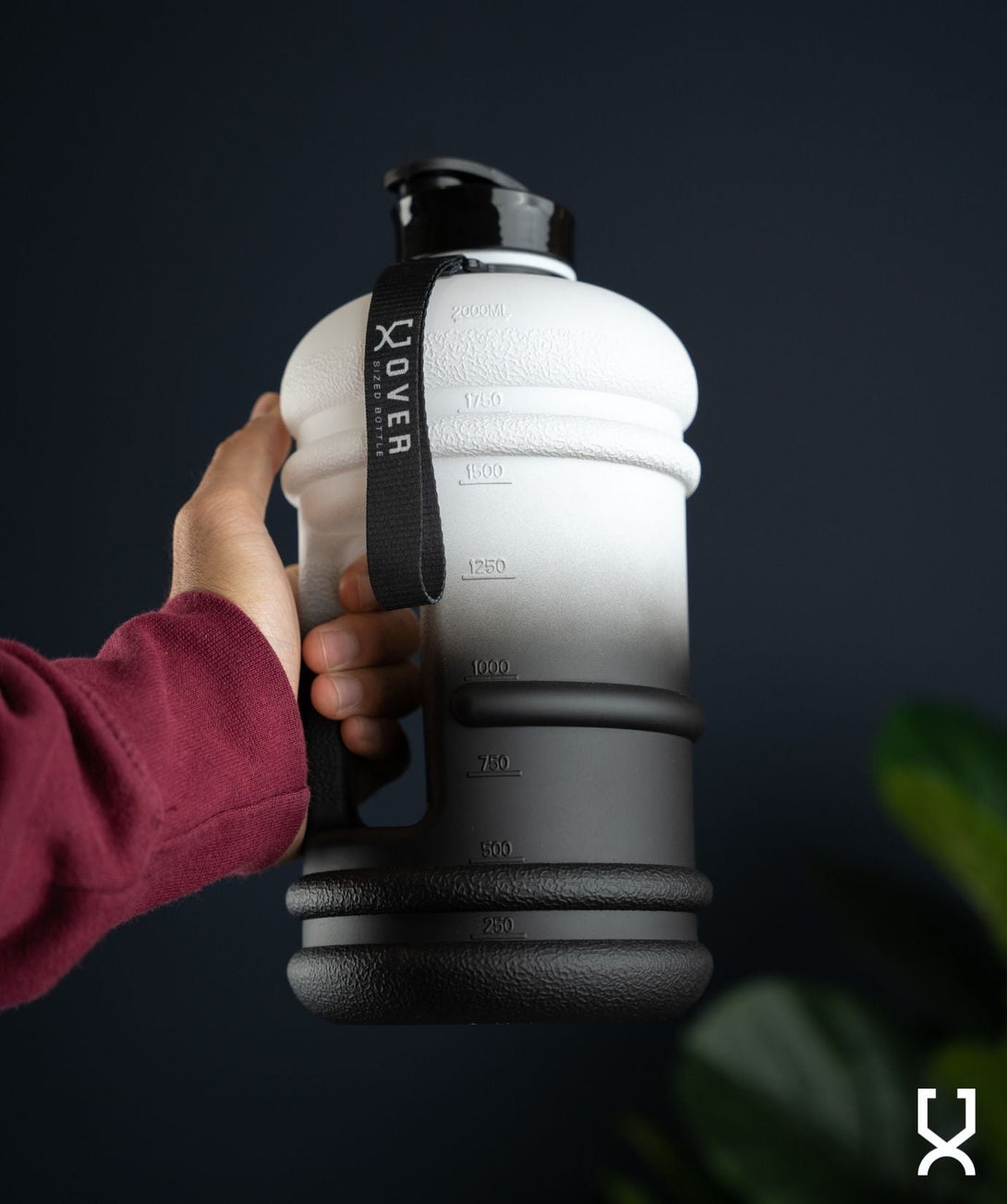 2.2L Oversized Bottle with Flip Cap