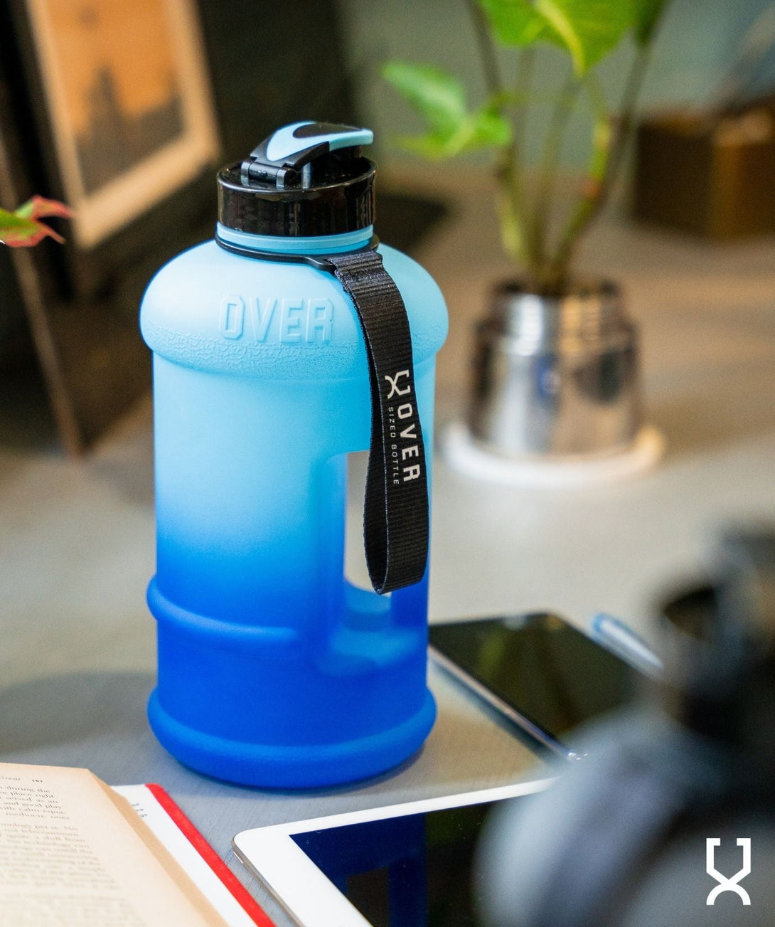 1.5L Oversized Bottle with Flip Cap