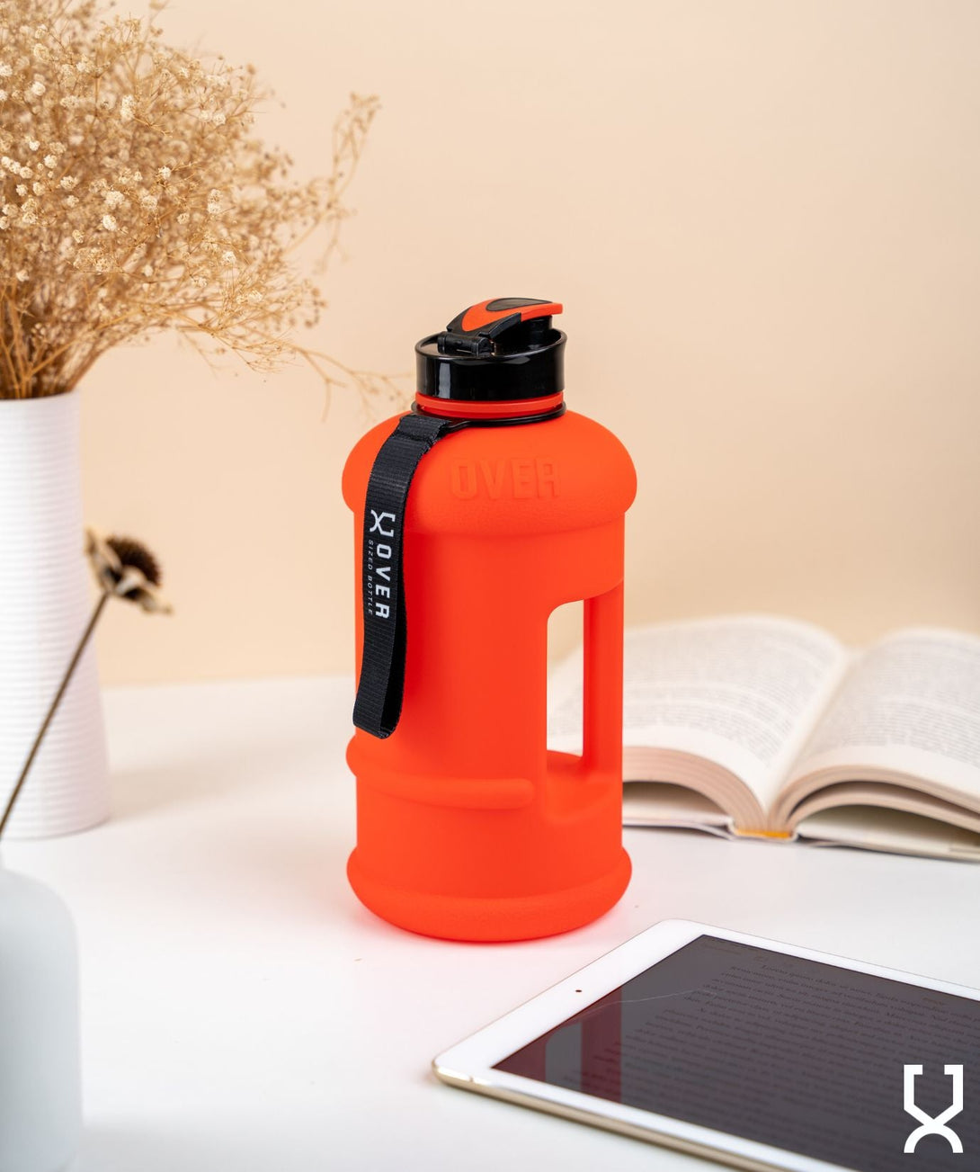 1.5L Oversized Bottle with Flip Cap